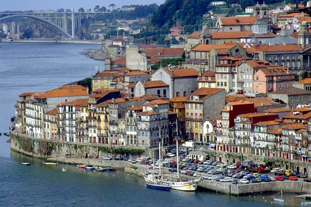 ПОРТУ – второй по величине город Португалии.